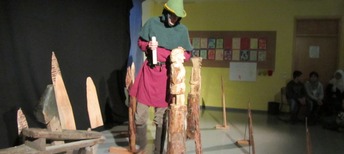 Patrick Lumma war mit seinem Stück „Robin Hood“ am 14.12.2015 bei uns in der Schule Patrick Lumma war mit seinem Stück „Robin Hood“ am 14.12.2015 bei uns in der Schule