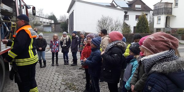 Besuch bei der Feuerwehr Besuch bei der Feuerwehr